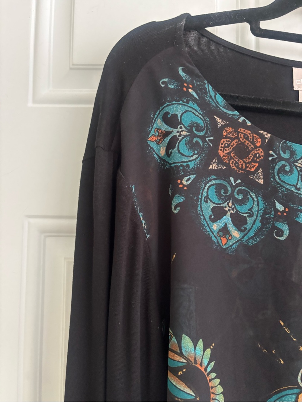 NWT Chico’s Black Floral Asymmetric L/S Mixed Media Top, Size Extra Large - Picture 3 of 11